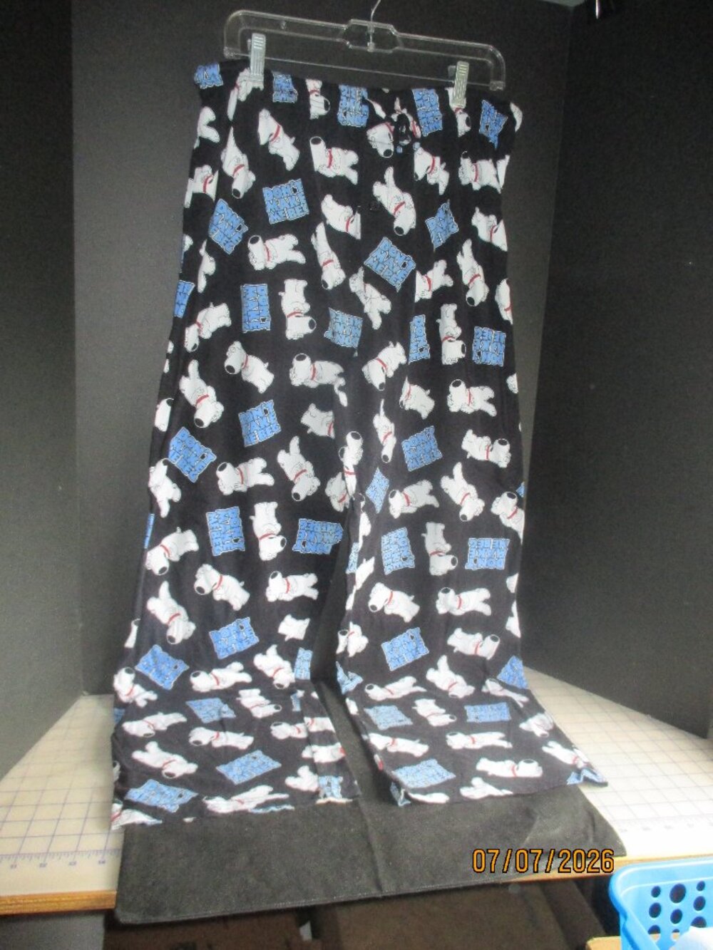 FAMILY GUY (BRIAN) PJ PANTS/DON'T MAKE ME BEG/XXL